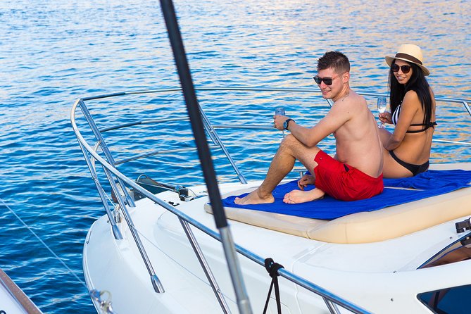 Private Motor Yacht Cruise with BBQ, Open Bar & Transfers - Nea Kameni and Thirassia