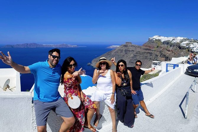Private Santorini Day Tour & Native Driver - Oia: famous views with a firm time limit
