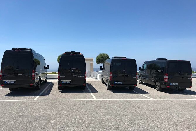 Private Santorini Half Day Highlights 4-Hour Tour & Native Driver - What the private vehicle changes