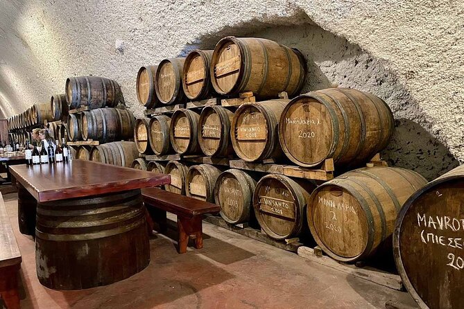 Private Santorini Wine Tour with 12 Wine Tastings and Dinner - Why Santorini wine is different
