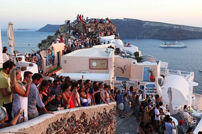Private Tour Santorini best Attractions - Pyrgos, the old capital and its castle paths