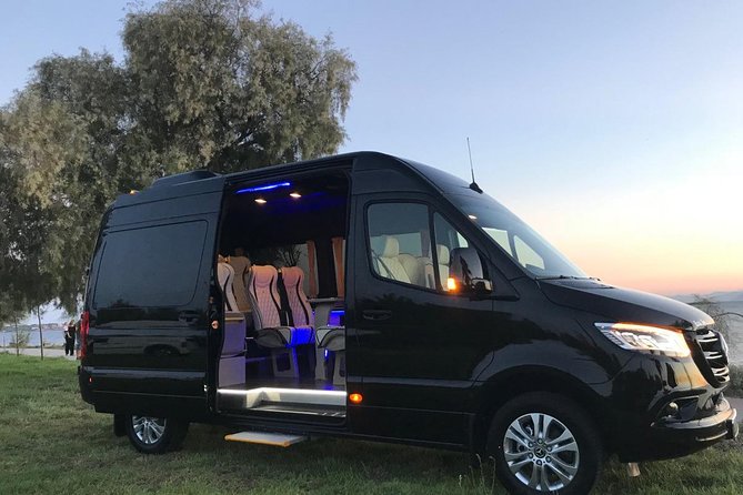 Private Transfer from Santorini Airport to Santorini - Friendly drivers and local help