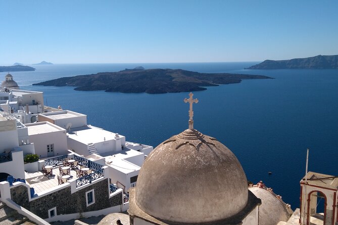 Private transfer Port/Airport or any destination in Santorini - A driver who can add local context