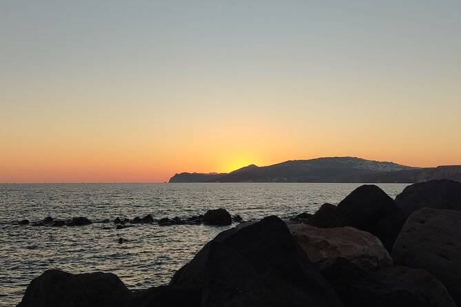 Private Transfer Santorini One-way From/To Airport, Port & Hotel - Reaching hotels in Oia and other hard-to-access areas