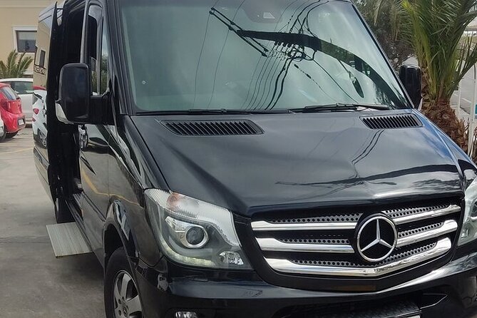 Private Transfer Santorini One-way From/To Airport, Port & Hotel - What the vehicles and service feel like
