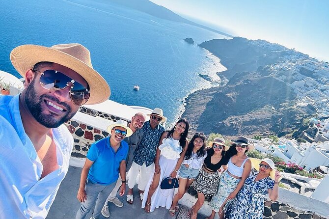 Private Transfer Santorini One-way From/To Airport, Port & Hotel - The local advice is a useful bonus