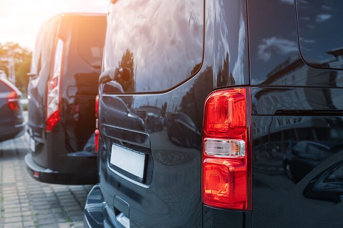 Private Transfers in Santorini Airport, Port and Hotels - Drivers who add useful island advice