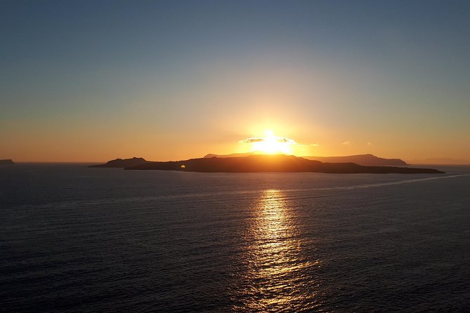 Private transfers in Santorini Greece - Air-conditioning, child seats, and small animals