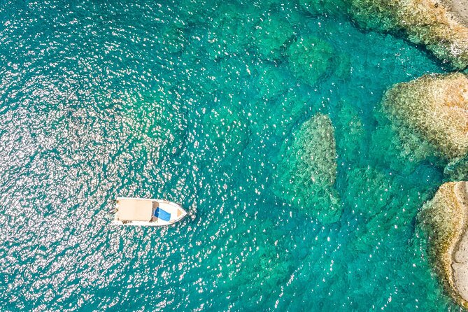 Rent a Boat in Santorini with Free License - Building your own Santorini route