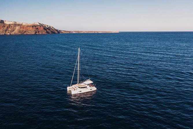 Romantic Sunset Catamaran Caldera Cruise incl. Meal & Drinks - Group size, crew, and comfort