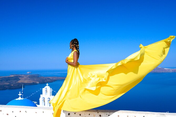 Santorini 2h Private Flying Dress Photoshoot with Transportation - Price and value for two people