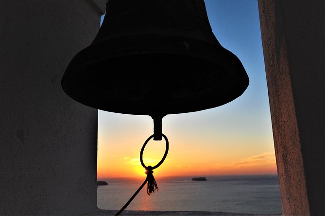 Santorini 6 Hour Private Custom Tour With a Local Driver - Akrotiri Lighthouse reaches the island’s southern edge