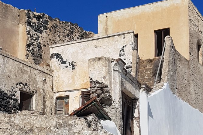 Santorini: 6hr Small Group Shore Excursion Villages & Wine - Timing, crowds, and the realities of a cruise port