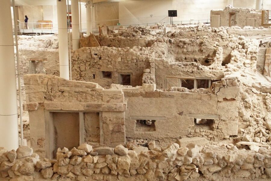 Santorini: Akrotiri Entry Ticket and Audio Guide - Why Akrotiri matters on Santorini