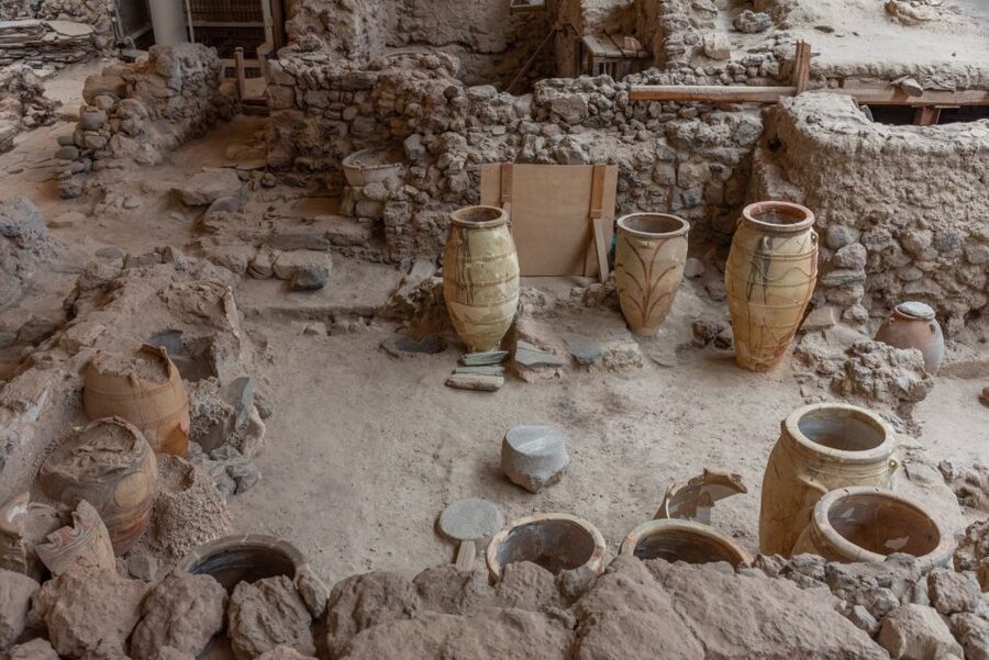 Santorini: Akrotiri Entry Ticket and Audio Guide - The Square of the Double Horns