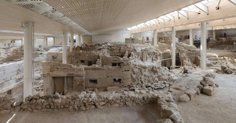 Santorini: Akrotiri Prehistoric City Guided Walking Tour - Why Akrotiri feels different from most ancient sites