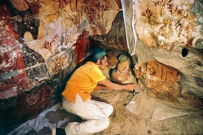 Santorini , Akrotiri tour by a licensed guide - Practical details that affect the visit