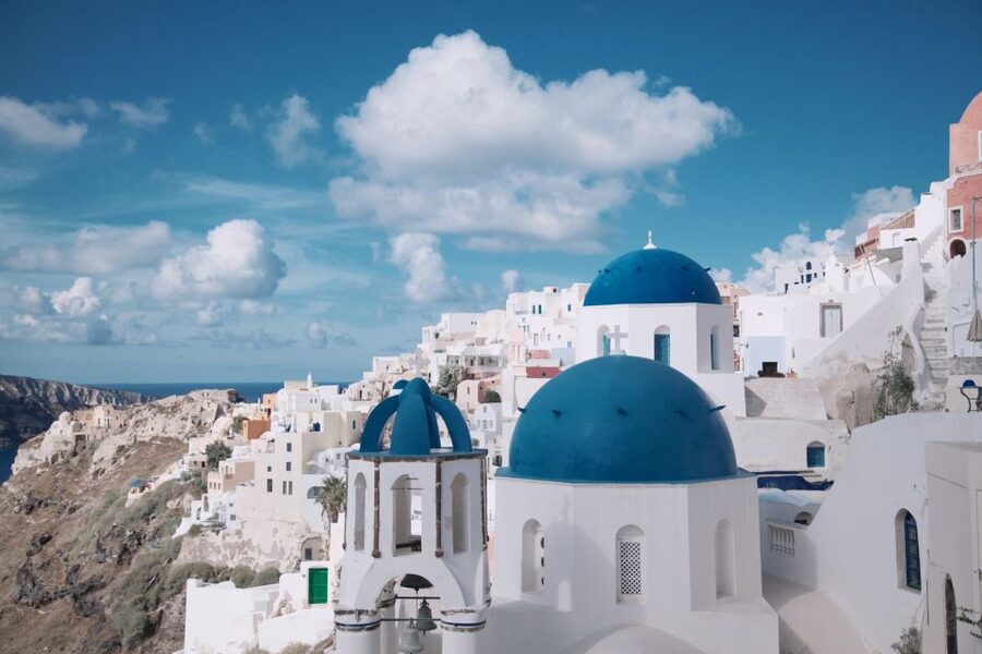 Santorini: Best Of Santorini Private Tour with a Local Guide - What the private guide adds