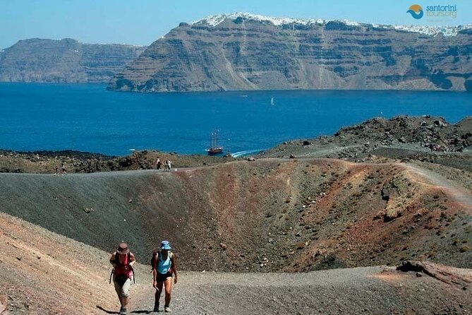 Santorini: Boat tour to Volcano, Hot Springs & Thirasia island - Why this boat trip works well for Santorini