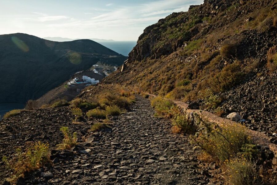 Santorini: Caldera Hike from Fira to Oia - What the guide adds to the views