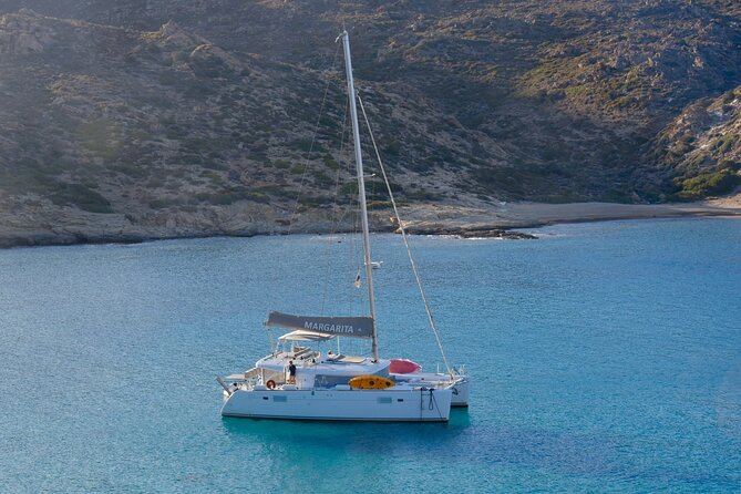 Santorini: Caldera Private Catamaran Cruise with Meal & Drinks - A private way to see Santorini from the water