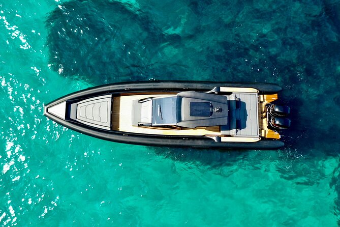 Santorini Caldera: Private Cruise with Speed Boat & Open Bar - Nea Kameni brings you close to the volcano’s hot springs