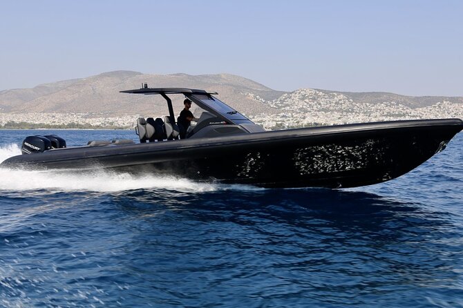 Santorini Caldera: Private Cruise with Speed Boat & Open Bar - Oia looks best from the small bay below the cliffs