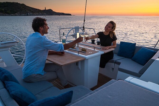 Santorini: Caldera Private Sailing Boat Cruise with Beneteau Oceanis 46.1 - Why a private sail makes sense on Santorini