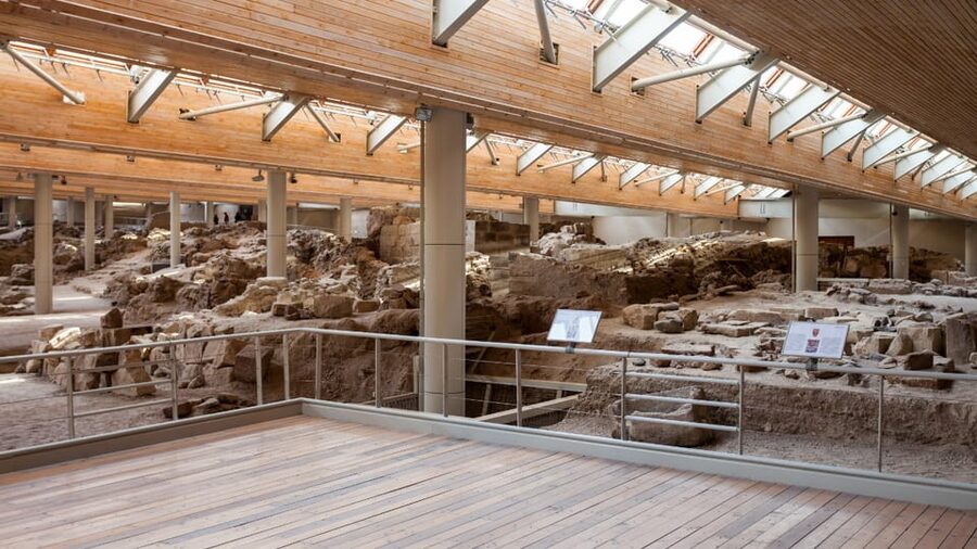 Santorini: Culture & Highlight Tour with Wine Tasting - Akrotiri, Santorini’s buried city