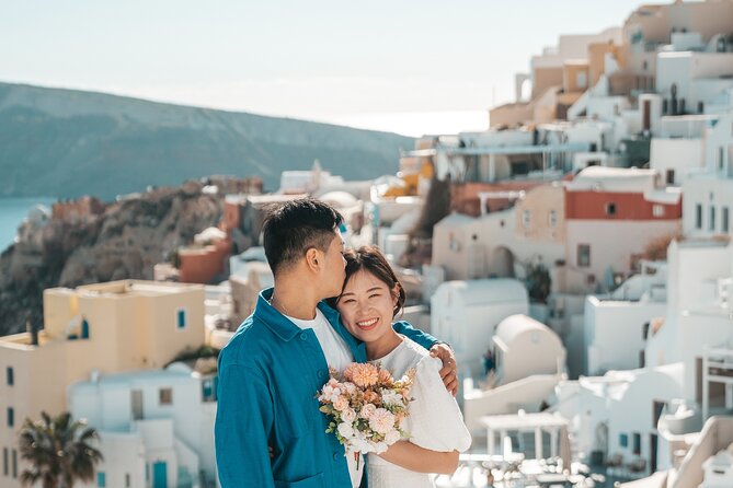 Santorini: Customized Private Photoshoot Walk in Oia - Choosing the right time of day