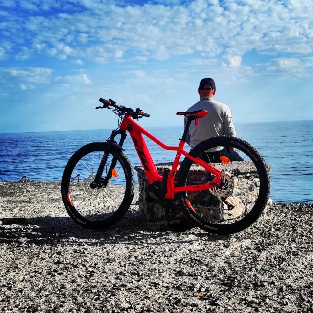 Santorini e-bike guided tours - Key points at a glance
