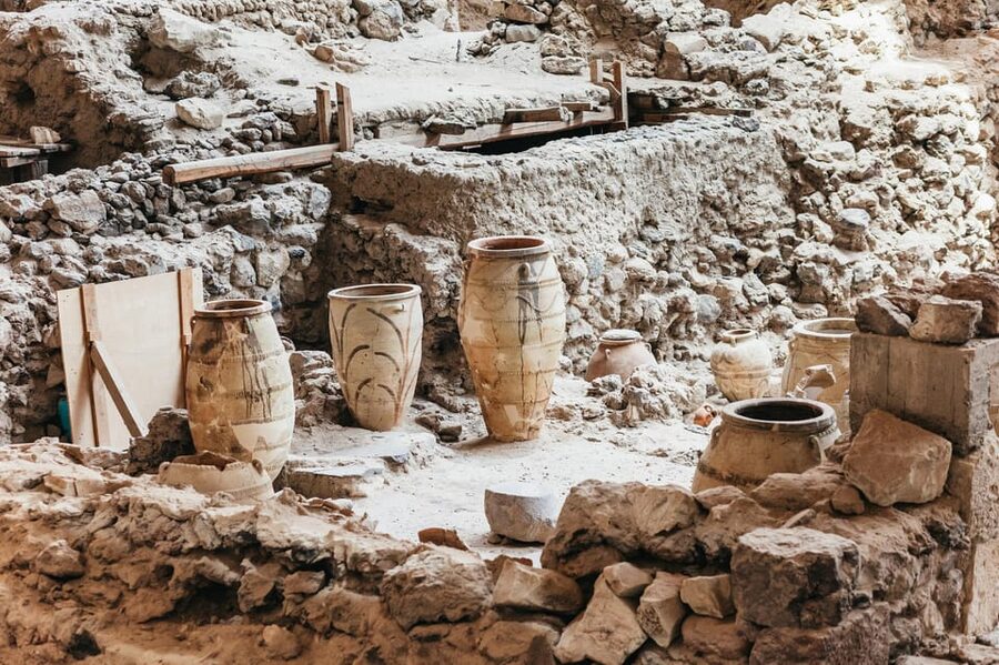 Santorini: Experience Akrotiri with a Licensed Tour Guide - Key points at a glance