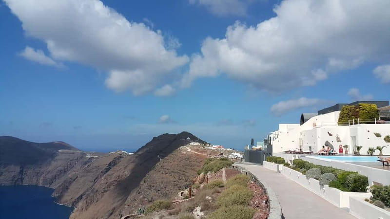 Santorini: Fira to Oia Caldera Hike with Guide - Who should book this experience?