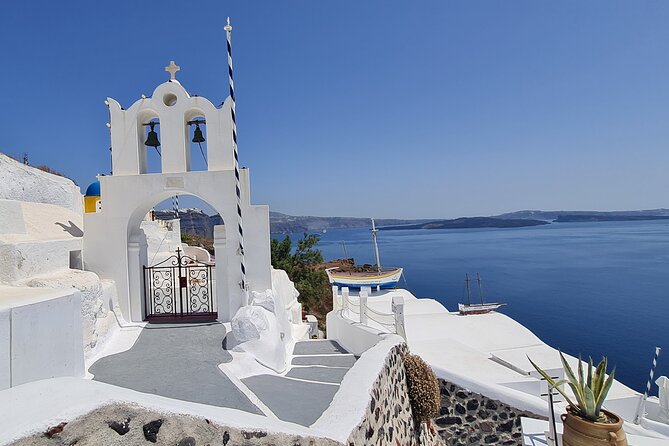 Santorini First-Time Guests Private Tour Sightseeing, excavetions & wine testing - Perissa gives the day a swimming break
