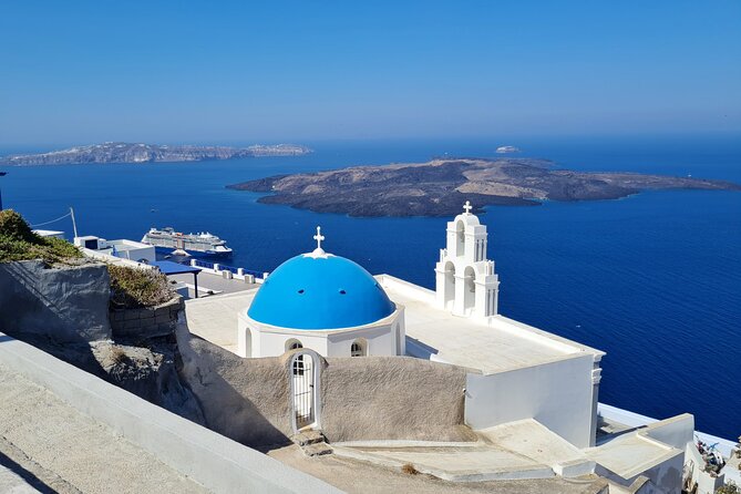 Santorini First-Time Guests Private Tour Sightseeing, excavetions & wine testing - Firostefani gives you a high first view