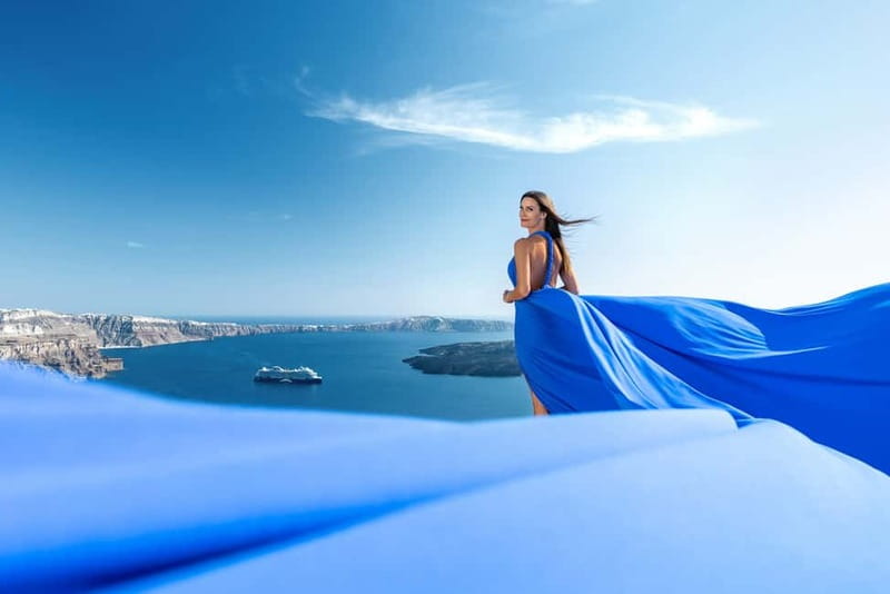 Santorini: Flying Dress Photo © Photoshoot "Express Package" - Why Imerovigli is a smart place for this shoot
