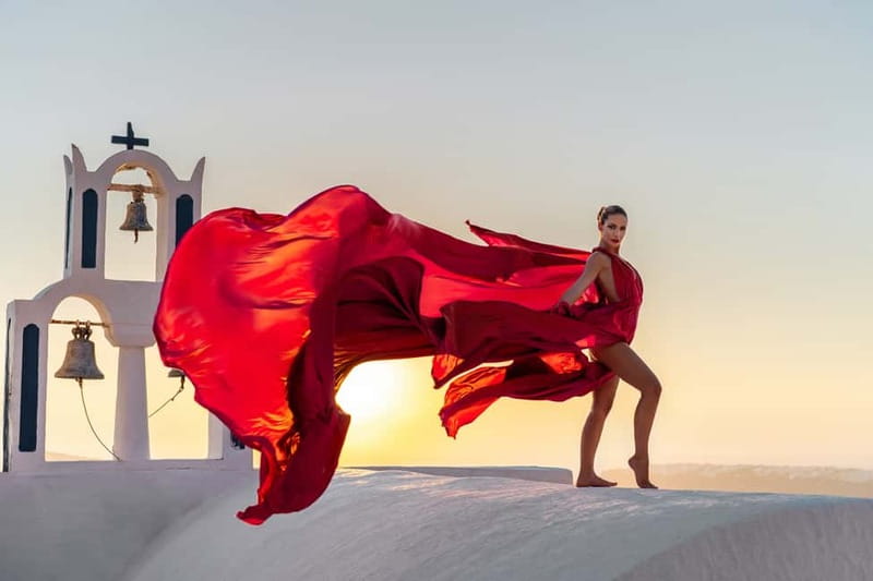 Santorini: Flying Dress Photo © Photoshoot "Express Package" - Choosing a gown before you arrive
