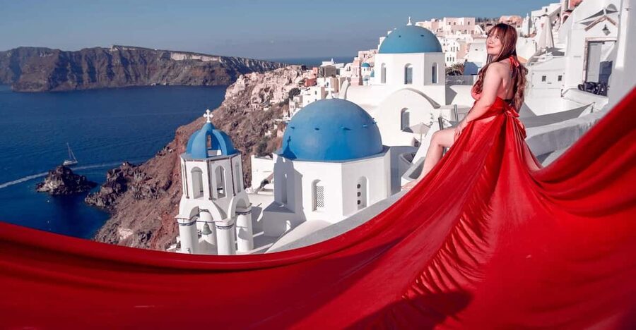 Santorini: Flying Dress Photoshoot Private Entry to Blue Dom - What happens during the 30-minute session