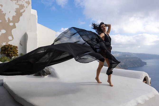 Santorini Flying Dress Photoshoot with a Pro Photographer - How the one-hour session works
