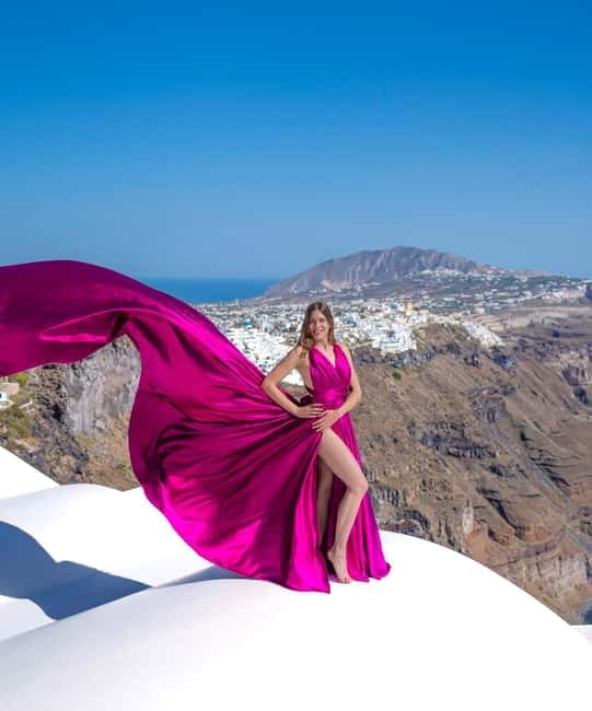 Santorini: Flying Dress Photoshoot with Edited Photos - Choosing between Oia and Imerovigli