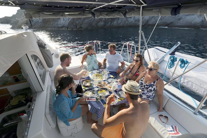 Santorini Half Day Catamaran Private Cruise incl. Meal, Drinks & Free Transport - The food and drink are a major part of the value