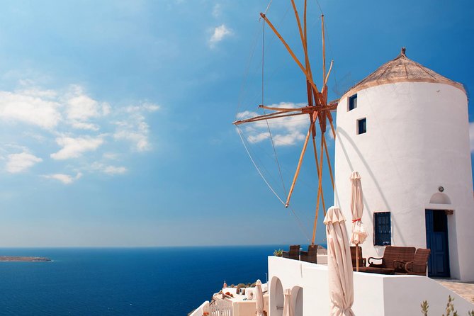 Santorini Highlights and Venetian Castles Small-Group Day Tour - Emporio’s best-preserved Venetian castle