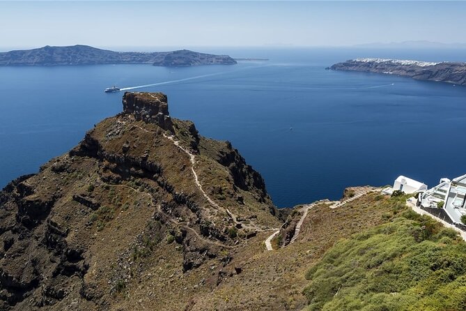Santorini Highlights Half-Day Private Tour - Pyrgos or Megalochori: two very different choices