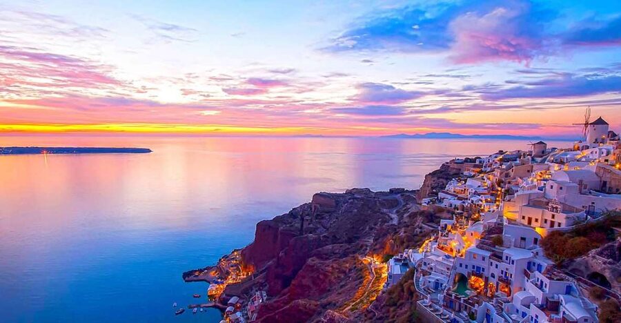 Santorini highlights tour - Firostefani and the Three Bells Church