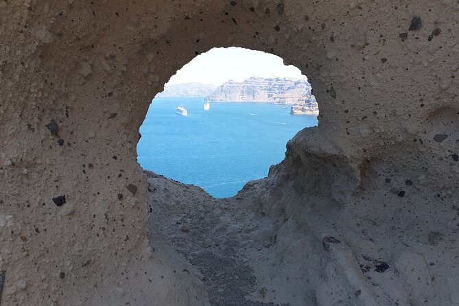 Santorini Highlights& Wine Tasting Private Tour - Red Beach is a viewpoint stop, not a beach outing