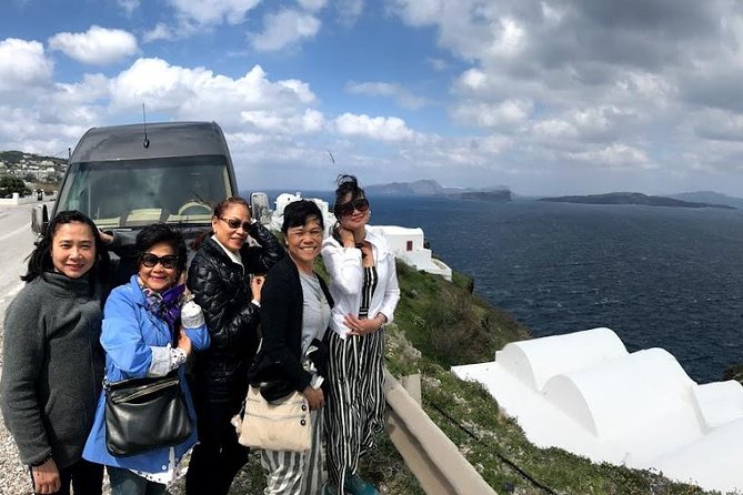 Santorini Hotel-Villas Transport & Transfer Services - From Santorini JTR Airport to your hotel or villa