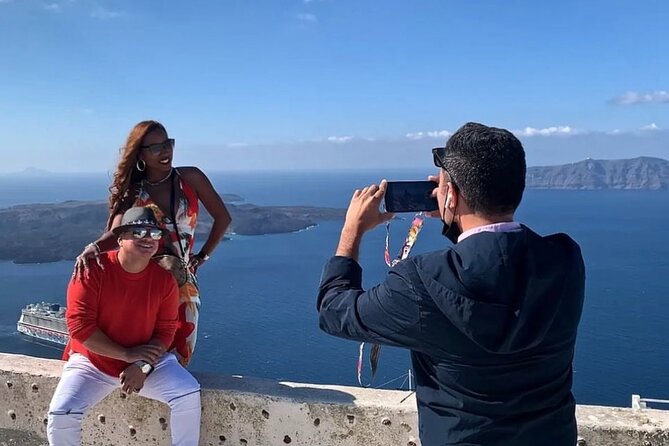 Santorini in 5 hours: Oia, Traditional Villages & Black Beach - Walking, pace, and comfort