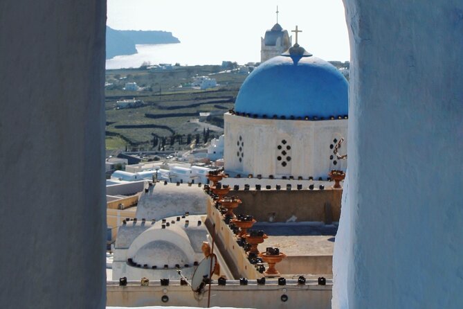 Santorini Instagram and TikTok Photo Spots Private Tour - Red Beach explains Santorini’s volcanic character