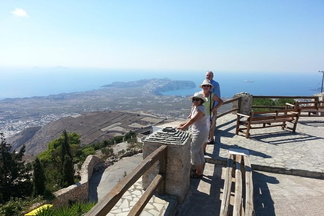 Santorini Island Private Custom Tour in Half or Full Day - Megalochori, Pyrgos, and the quieter villages