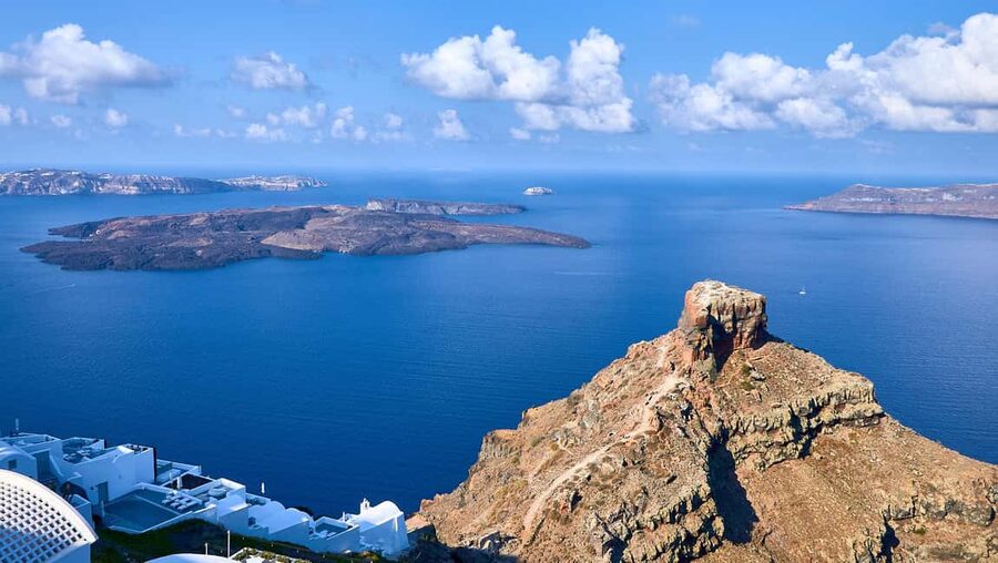 Santorini: Island Tour for Cruise Travelers - Pyrgos: medieval lanes away from the caldera edge
